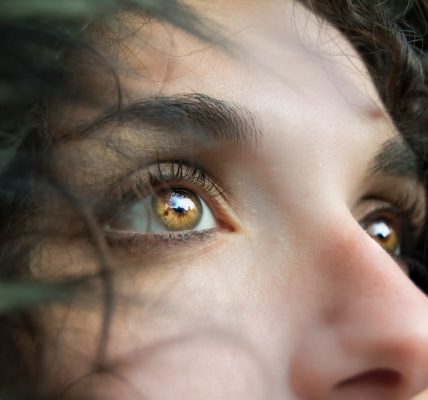 closeup photo of person