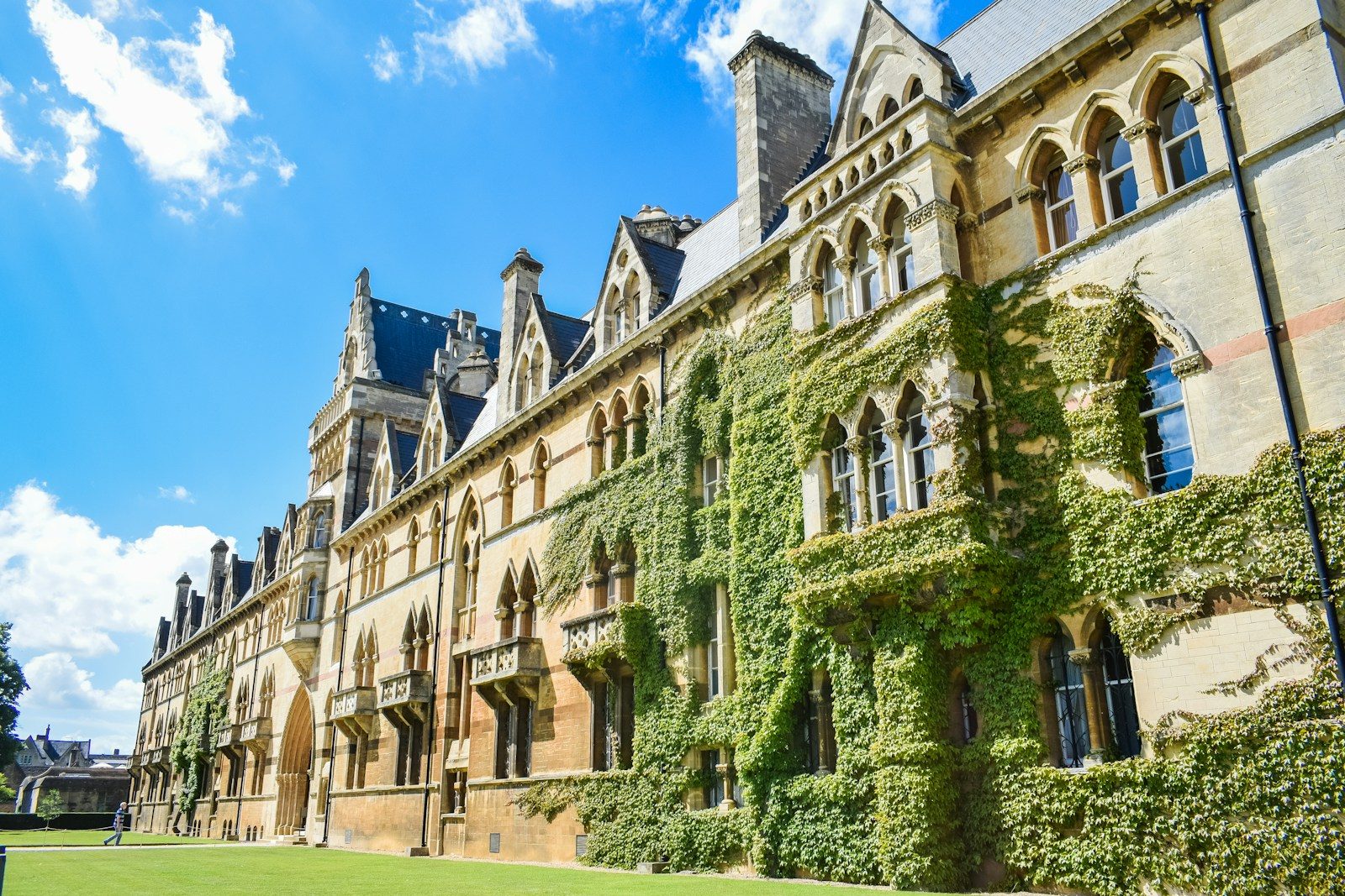 2025計劃赴英留學的國際學生新規定